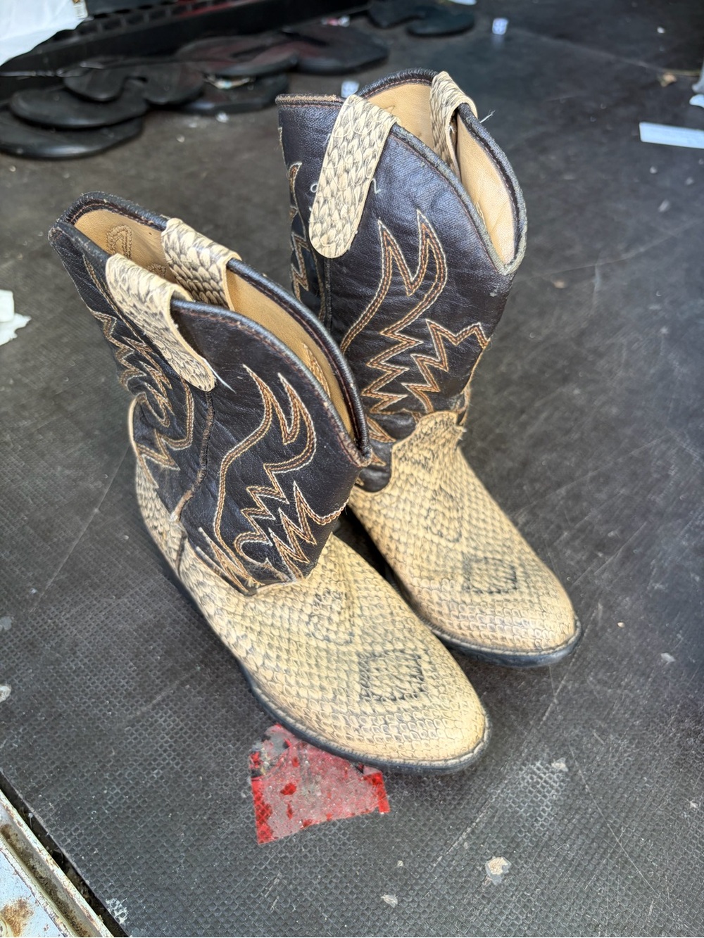 Women’s size 1 snakeskin cowboy boots